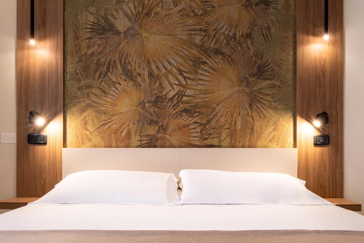 Continental B&B City Hotel Бибионе Екстериор снимка