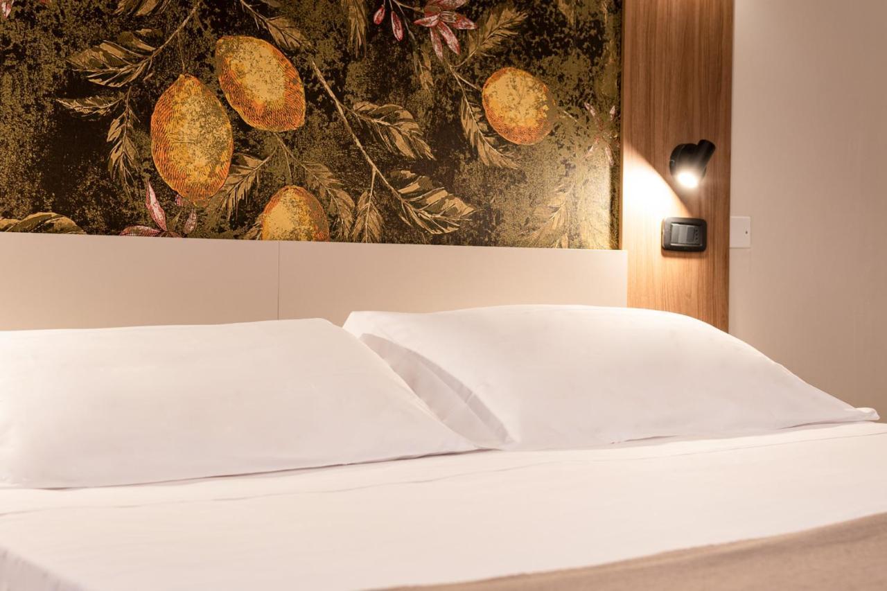 Continental B&B City Hotel Бибионе Екстериор снимка