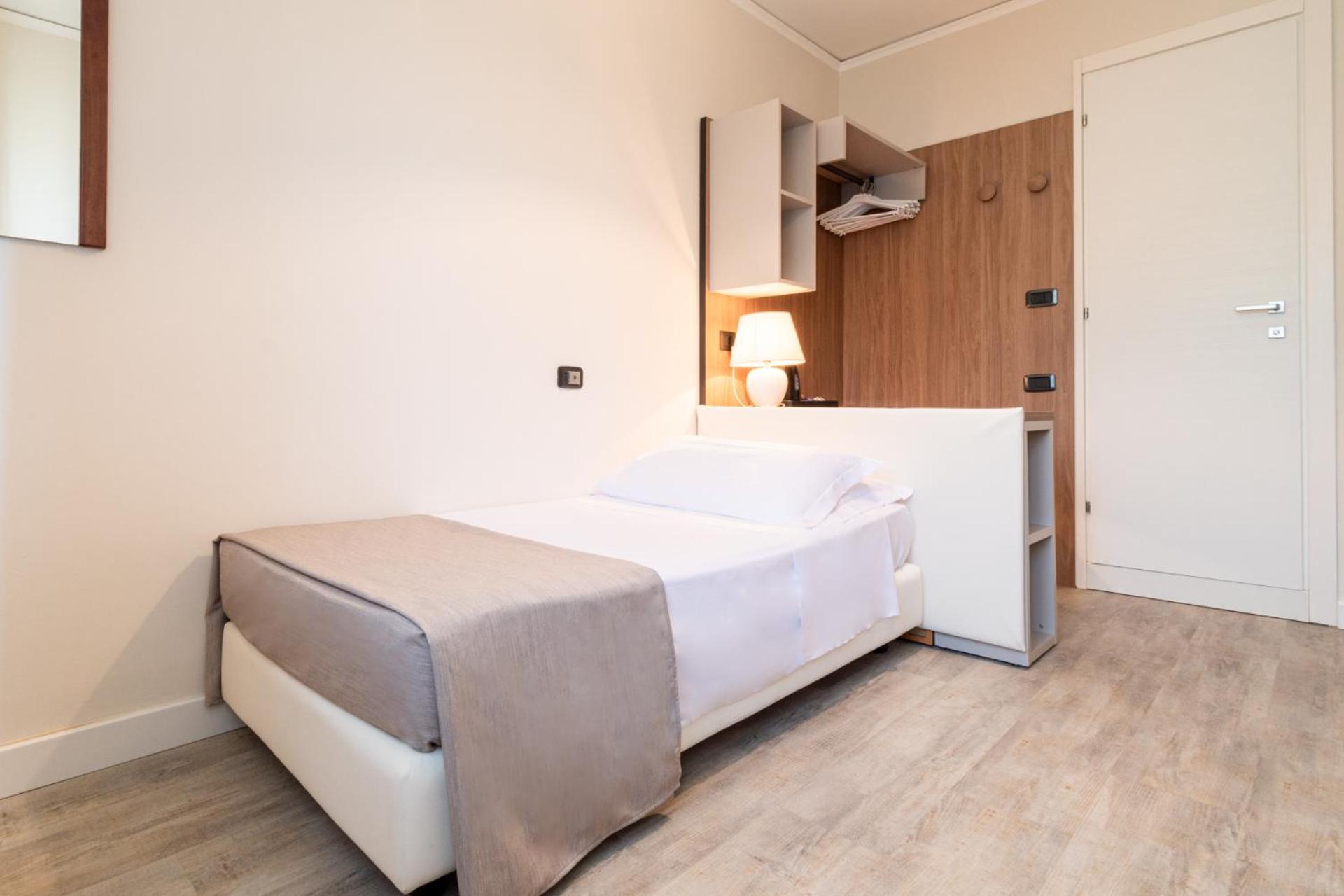 Continental B&B City Hotel Бибионе Стая снимка