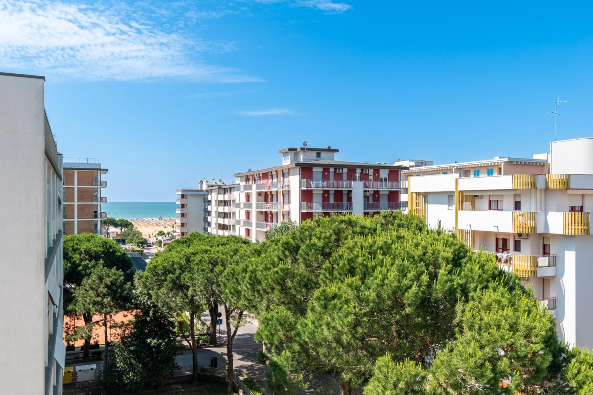 Continental B&B City Hotel Бибионе Екстериор снимка