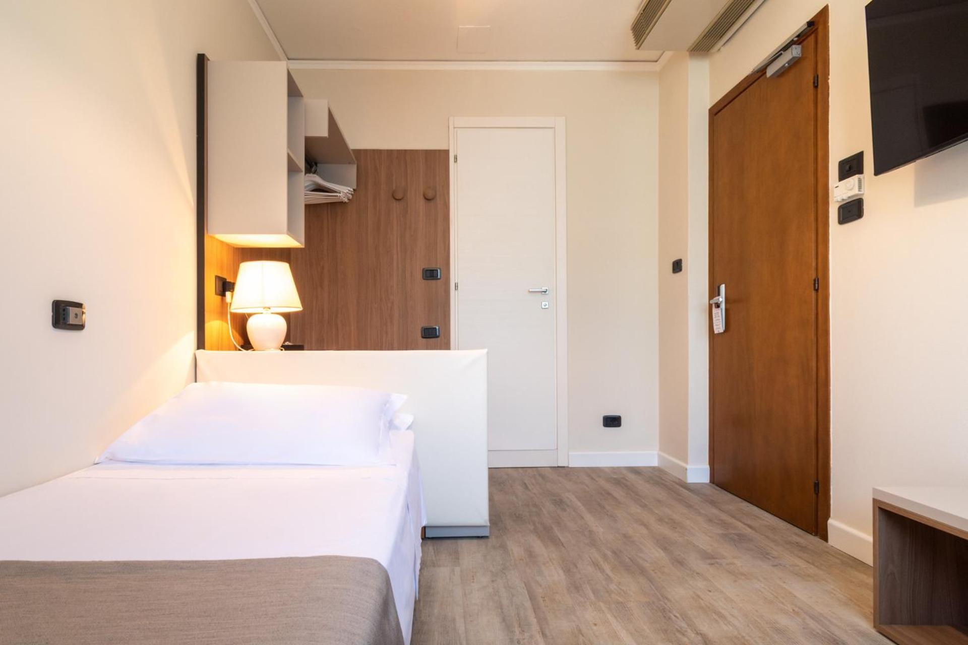 Continental B&B City Hotel Бибионе Стая снимка