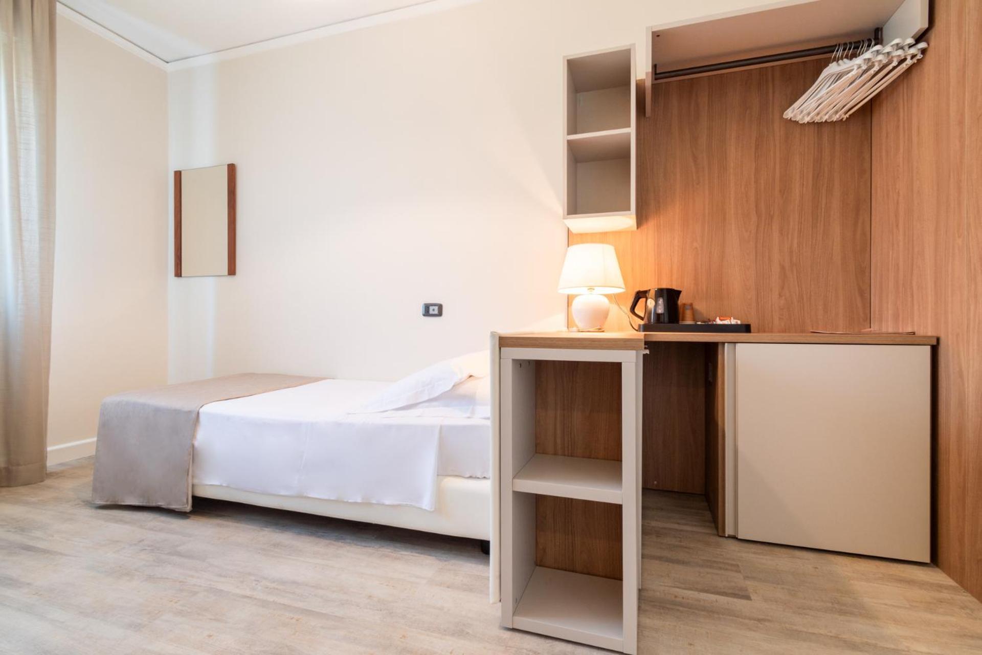 Continental B&B City Hotel Бибионе Стая снимка