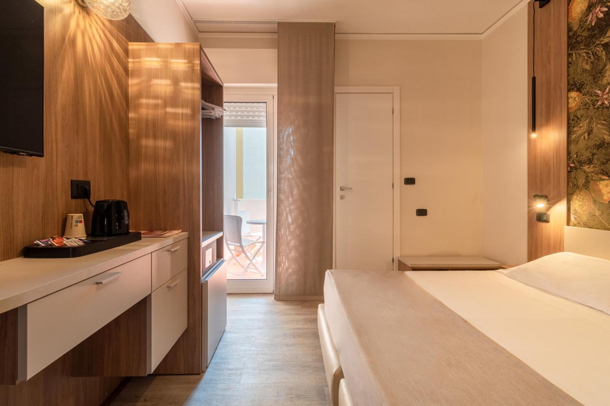 Continental B&B City Hotel Бибионе Стая снимка